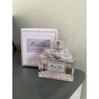 ราคา ส่งต่อน้ำหอม Miss Dior EDP 30 ml ของแท้ (18506032220)
