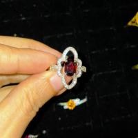 ราคา แหวนพลอยแท้ โกเมน สีแดง Garnet ไข่ 8*5.8 mm. ฝังพลอยแบบเตย ฝังเพชรcz แหวนเงินแท้92.5% ชุบทองคำขาว ไซส์57 พลอยแท้ธรรมชาติ (7247949547)