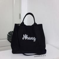 ราคา กระเป๋าปักชื่อ รุ่น Everyday Tote - สีดำคาดดำ (1736923159)