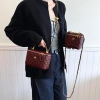 ราคา Vintage Hand-Carry Fashion Bucket Bag, Quilted Chain Shoulder Bag, กระเป๋าสะพายข้างอเนกประสงค์ (24648095223)