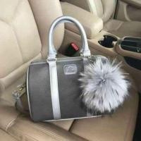 ราคา Keep Grey Two Tone Leather Pillow Bag (กระเป๋าแบรนด์เนมของแท้งานShop) (494674218)