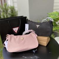 ราคา ถูกที่สุด Guess แท้ ทรงพอชกระเป๋าสะพายข้างรุ่นใหม่ (6164972931)