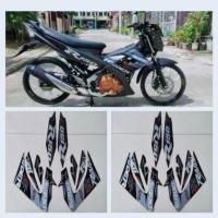 ราคา SUZUKI ซูซูกิ แซทเรีย ฟู 150 ผู้ช่วยเหลือ 2013 2014 2015 แถบสีดําและสีเทาตัดตัวถังคุณภาพมาตรฐาน (27993854149)