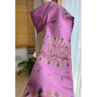 ราคา ผ้าไหมแพรวา กาฬสินธุ์ ผ้าคลุมไหล่สีออเจ้า 250*50 ซม. (49957542857)