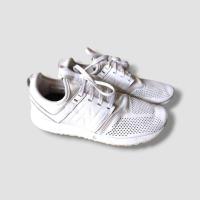 ราคา NEW BALANCE 247 REV LITE (รองเท้าวิ่ง สีขาว สภาพดี ไซส์ 40/25cm) (43478057613)