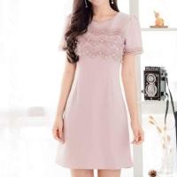 ราคา เดรสอกระบายลูกไม้ปักมุก (สีชมพู) (7936264138)
