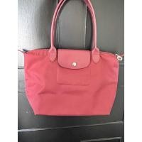 ราคา Longchamp lepiliage แท้ 100% size M nylon tote bag หูยาว สีแดง ซื้อเองจากฝรั่งเศส ส่งฟรี (18808919325)