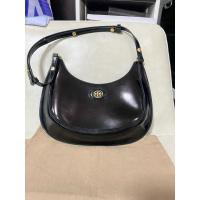 ราคา ส่งต่อ TORY BURCH ROBINSON SHOULDER BAG - BLACK แท้ (26775572890)