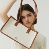 ราคา กระเป๋าสะพายข้างมือสอง ผ้าCanvas Korean Untidy Pound Bag แบรนด์แท้ (25077368710)