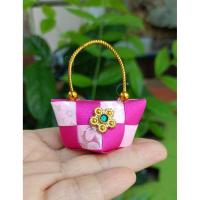 ราคา เหรียญโปรยทานกระเป๋าคุณนายสุดหรู (54059862012)