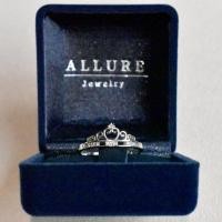 ราคา แหวนเงินแท้ 925 ชุบเคลือบทองคำขาว ประดับเพชร CZ Swiss Diamond [ Little Princess - Allure Jewelry ] (10183183849)