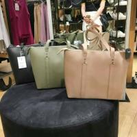 ราคา Bershka faux กระเป๋าโท้ทหนัง / กระเป๋า bershka ของแท้ (9129186652)