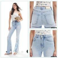 ราคา กางเกงยีนส์ Stradivarius D74 Flare Slit Jean  (สียีนส์อ่อน) 2 (22140881842)