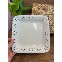 ราคา BB0226.0750 - จานสี่เหลี่ยม ลายฉลุ Adam&Eve ขนาด 7“ (52706569560)
