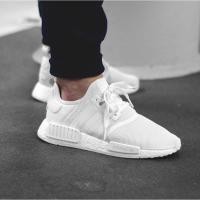 ราคา NEW!! Adidas NMD R1 All white color พร้อมส่ง Size : UK8 **อุปกรณ์ครบ ของใหม่แท้100% (689819785)
