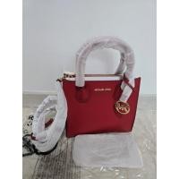 ราคา Michael Kors Mercer Medium Bright Red Crossbody Bag (47507249725)