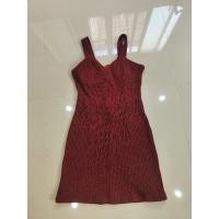 ราคา ชุดเดรส ไหมพรมสีแดงเลือดหมู มือสาม (26809841151)
