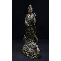 ราคา พระแม่กวนอิม ยืนประทับบนปลามังกร วัดโพธฺิ์แมน ปี2539 เนื้อทองเหลือง สูง13นิ้ว (24371251345)