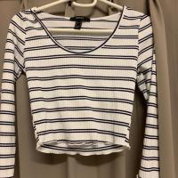 ราคา เสื้อครอปแขนยาว forever21 ใหม่เอี่ยมค่า (4516118722)