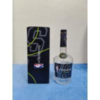 ราคา ขวดเปล่าพร้อมกล่อง Hennessy Very Special Cognac รุ่นลิมิเต็ดเอดิชั่น NBA (56001896571)