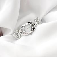 ราคา Used Like New Gucci 6400L White Dial Swiss Made Quartz (24686443000)