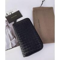 ราคา BOTTEGA VENETA Zip Around Wallet (8211567605)