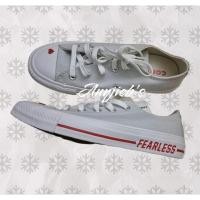 ราคา Converse “Love Fearlessly” Collection เบอร์ 36.5 ราคาเต็ม 2,190 บาท (25573121913)