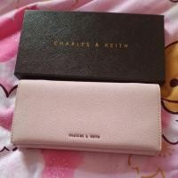 ราคา Charles&Keith แท้ 100% มือ1 (2328244176)