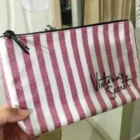 ราคา กระเป๋าเครื่องสำอางค์ Victoria’s Secret. สินค้า Outlet ใบใหญ่ (6159358183)