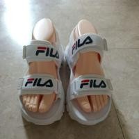ราคา รองเท้าแตะแบบมีสายรัด ยี่ห้อ FILA แท้ (มือสอง) (28753719987)