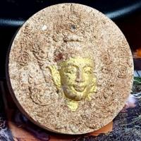 ราคา พระผง พระลักษณ์หน้าทอง รุ่น2 ครอบเศียรพระลักษณ์ ปี 50 หลวงปู่กาหลง เขี้ยวแก้ว (18247784373)