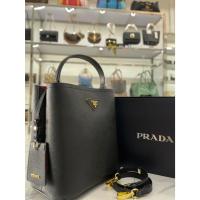ราคา กระเป๋าสะพายข้าง Prada Saffiano Bucket Bag (25377460223)