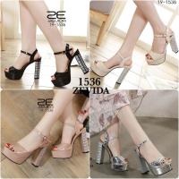 ราคา รองเท้าส้นหนา สูง 5 นิ้ว เสริมหน้า 2 นิ้ว รัดข้อ แต่งส้นเพชร หรูหรา ไม่เมื่อยเท้า ใส่สบาย (28414599789)