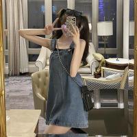 ราคา ชุดเอี๊ยมยีนส์ เดรสสายเดี่ยวหลวมๆ ความยาวสั้น สายปรับได้ (44460591395)