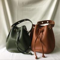 ราคา - Used - กระเป๋าทรงขนมจีบ สีน้ำตาล (6750986184)
