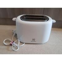 ราคา Electrolux เครื่องปิ้งขนมปัง - รุ่น ETS1303W (9619885311)