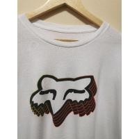 ราคา เสื้อมือสอง Fox size XL อก 47 ยาว 28 *มีรอยจางๆ ที่ชายเสื้อ* (24417922764)