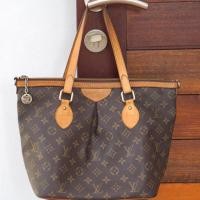 ราคา กระเป๋าหนังแท้ LV Palermo PM มือสอง (6715839677)