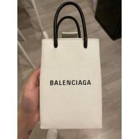 ราคา Used like new balenciaga phonecase ของแท้ (9682601420)
