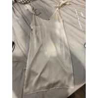 ราคา Forever21 เดรสสายเดี่ยวผ้าซาติน ของแท้ ซักรีดแล้วแต่ยังไม่เคยใส่ (12508114466)
