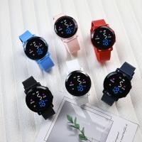 ราคา นาฬิกาดิจิตอล LED เคสทรงกลมสีสันสดใส Jam Tangan LED Bulat หน้าจอสัมผัสต้านทานน้ํา Unisex – 6 สี (41661125534)