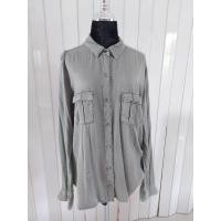 ราคา SH77 เสื้อเชิ้ตแขนยาวสีเขียวขี้ม้า มือสอง (40522301238)
