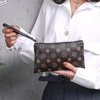 ราคา กระเป๋าผ้า สะพายข้าง แฟชั่น กระเป๋าถือ สะพาย แฟชั่น สุดฮฺิต มาใหม่ สวยมากๆ กระเป๋าหูรูดอันปังแมน​ #M401# ⭐️พร้อมส่ง⭐️ (7677546799)