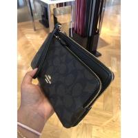ราคา กระเป๋าคล้องมือ Coach double zip wristlet (17989992345)