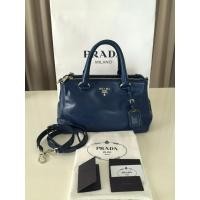 ราคา PRADA Vitello Daino Bauletto Bag (45208140220)