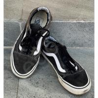 ราคา รองเท้าแวน มือ2 รองเท้า Vans มือสอง แบรนด์แท้ ไซส์ 37 สีดำ (24590273201)