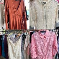ราคา เสื้อแฟชั่นมือสองยกกระสอบ คละแบบคละแบรนด์ เสื้อสาวอวบ ยกกระสอบชุด 30 ตัว (23722435804)