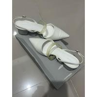 ราคา รองเท้าส้นเตารีด Charles and keith ดั้งเดิม (25242512081)