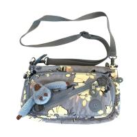 ราคา กระเป๋า Kipling แท้ มือสอง ใบเล็ก ลายดอกไม้ สะพายข้าง/ถือได้ (42013835863)