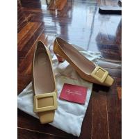 ราคา รองเท้าส้นสูง Roger Vivier Paris Size 37.5 (used) (24316463381)